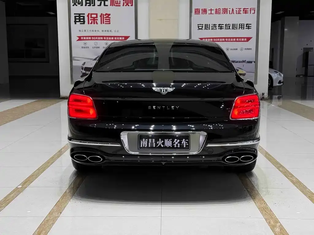 Bentley Flying Spur — фото 4