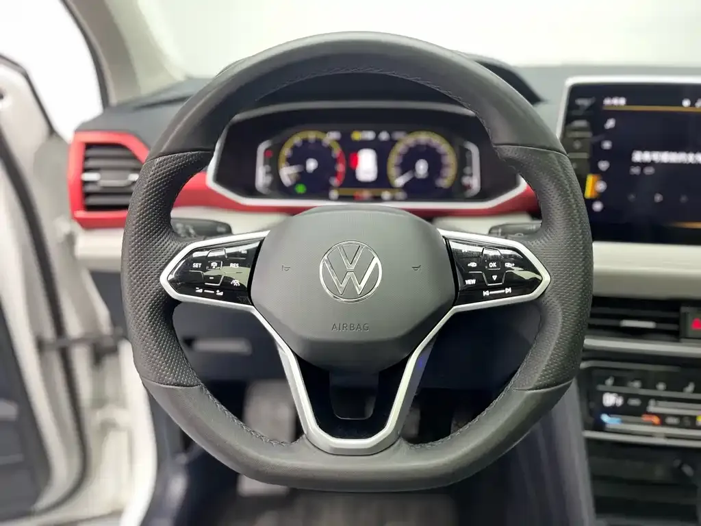 Volkswagen Tharu — фото 5