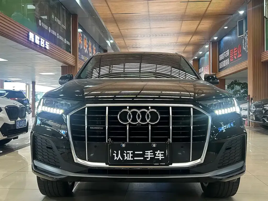 Audi Q7 — фото 5