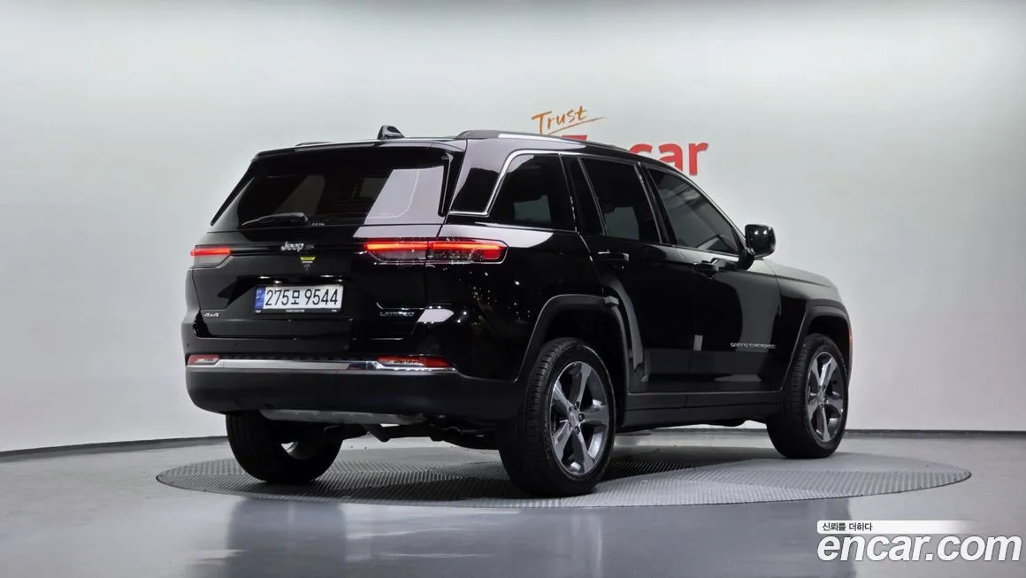 Jeep Cherokee — фото 6