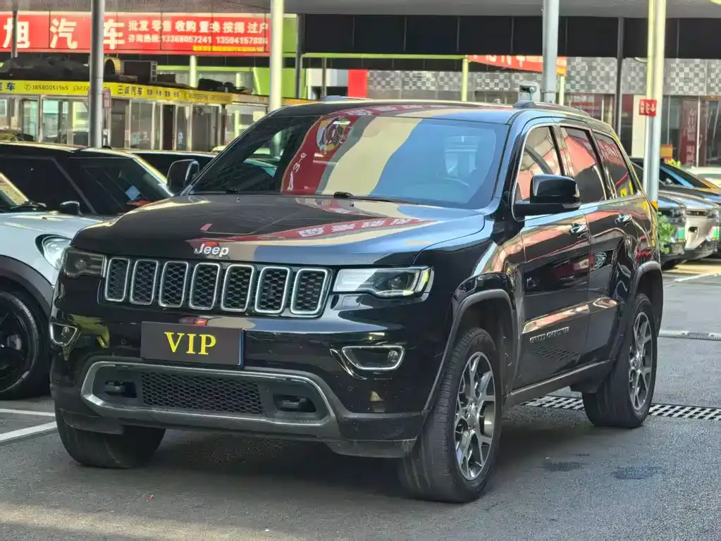 Jeep Grand Cherokee (Import) — фото 1