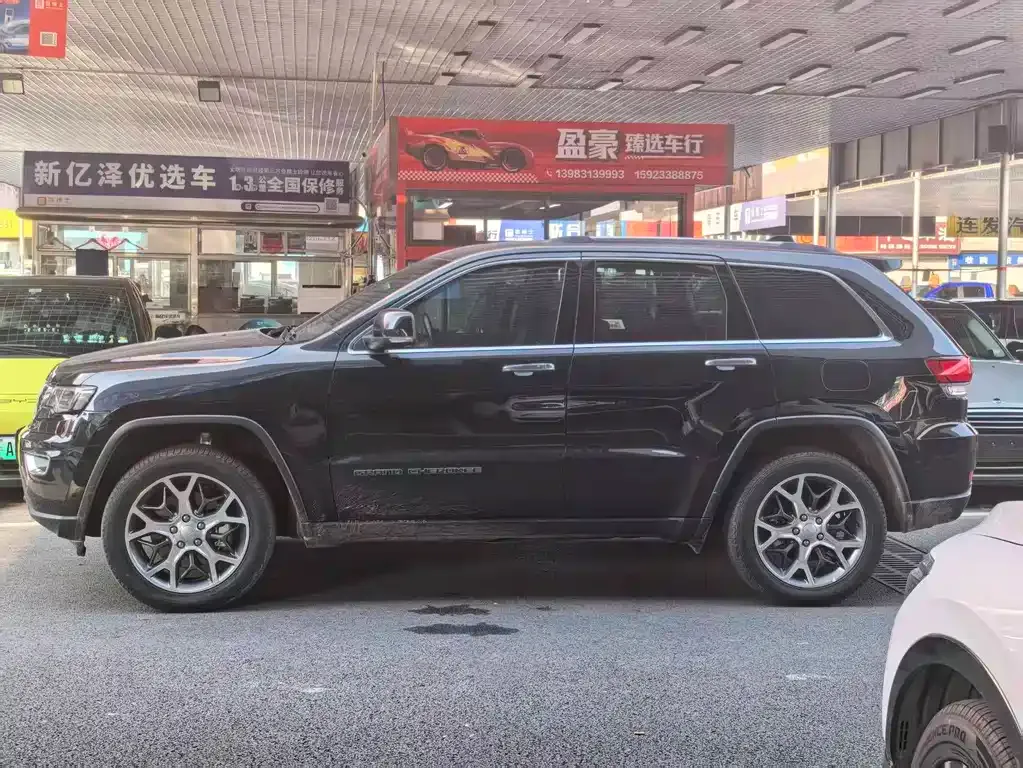 Jeep Grand Cherokee (Import) — фото 6