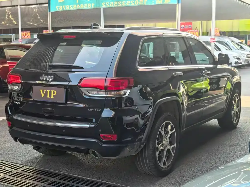 Jeep Grand Cherokee (Import) — фото 8