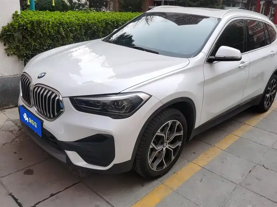 BMW X1 — фото 1