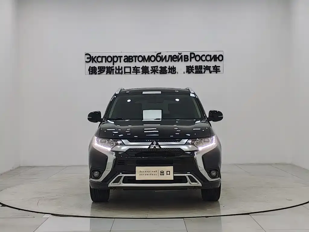 Mitsubishi Outlander — фото 3