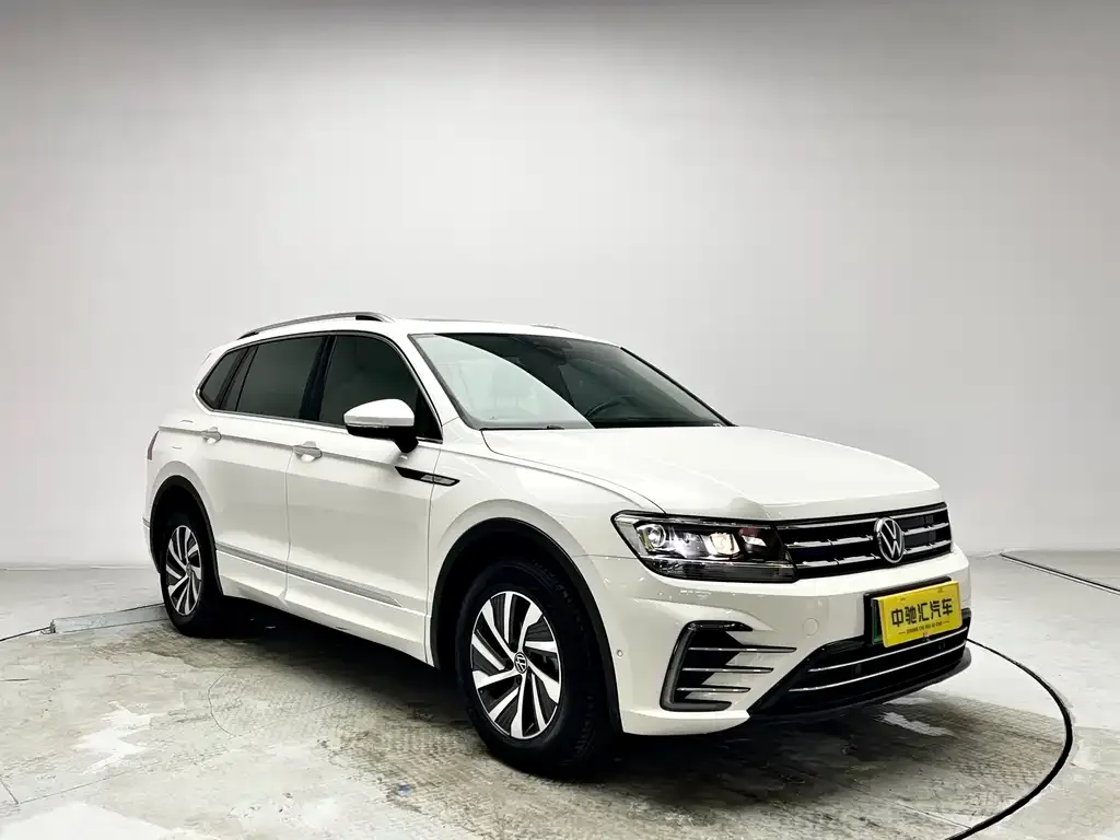 Volkswagen Tiguan L New Energy — фото 3