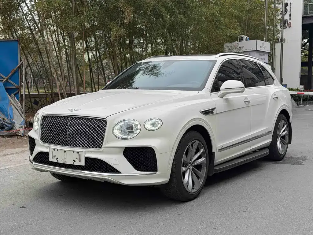 Bentley Bentayga — фото 1
