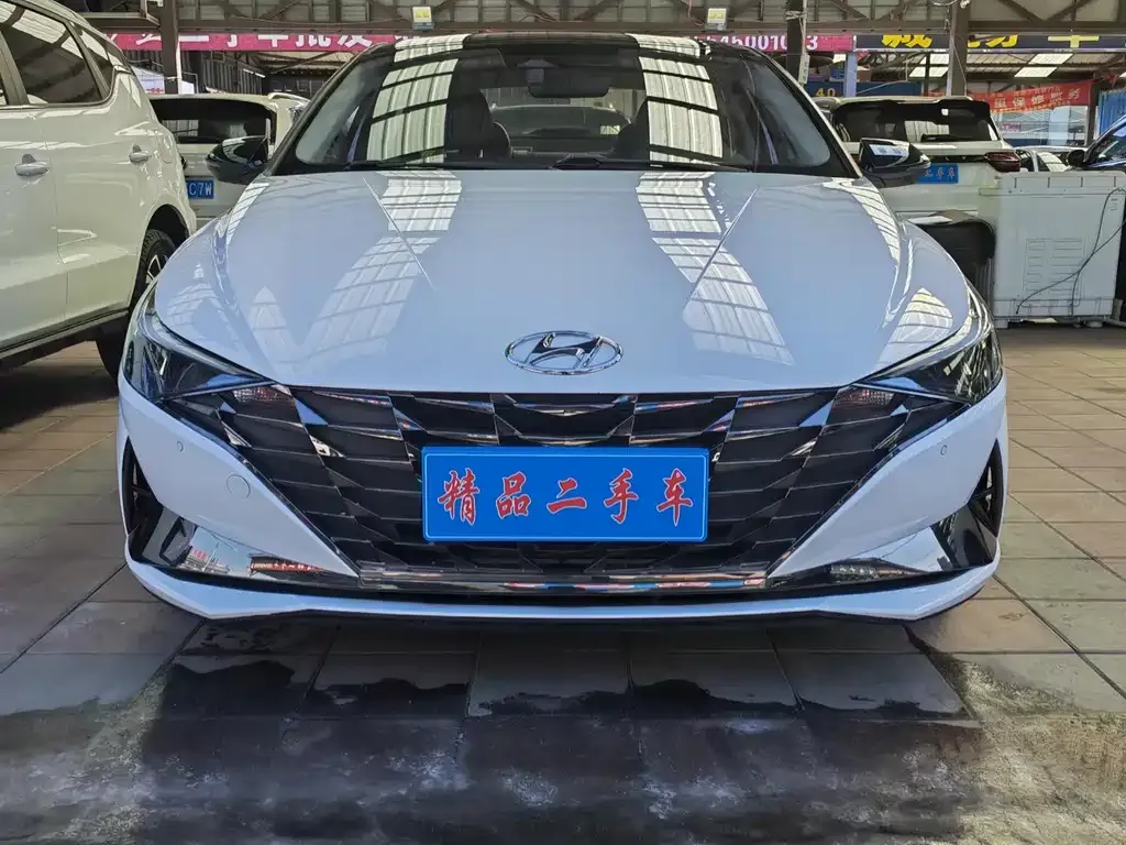 Hyundai Elantra — фото 9