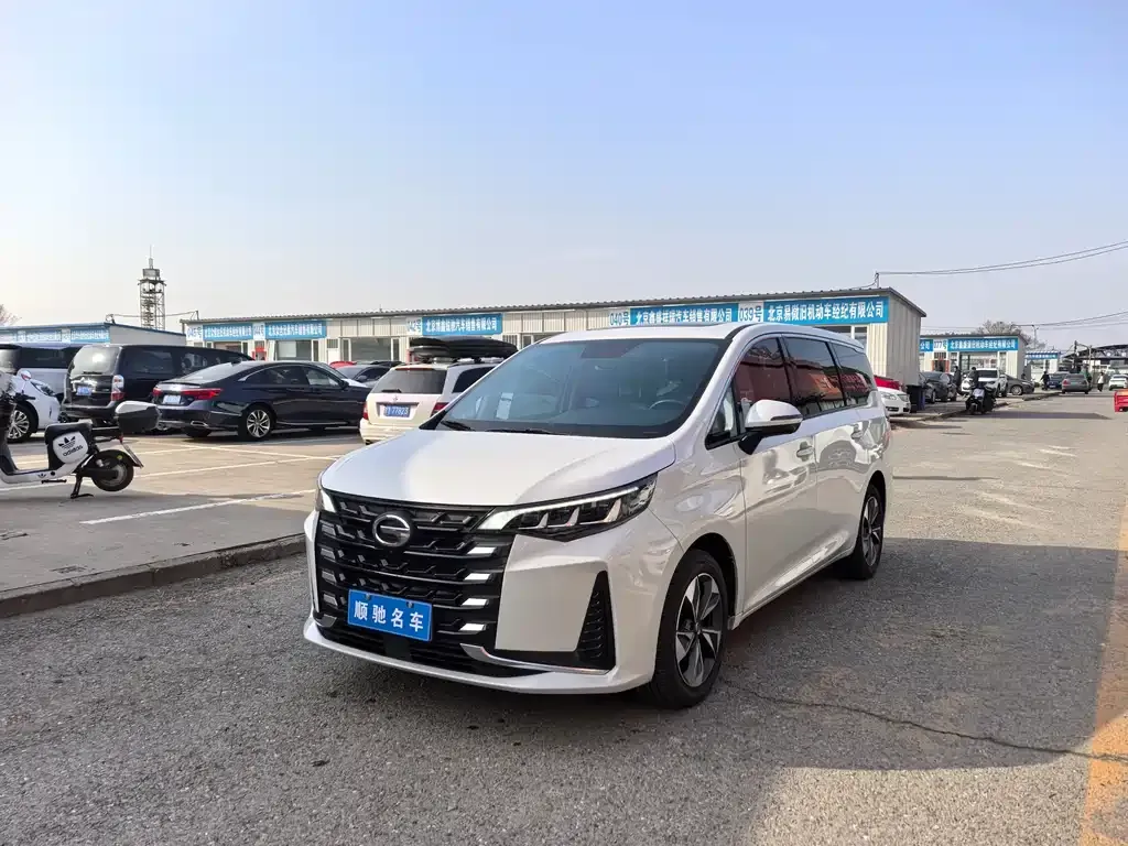 GAC Motor Trumpchi M6 — фото 1