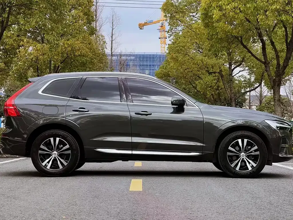 Volvo XC60 — фото 6