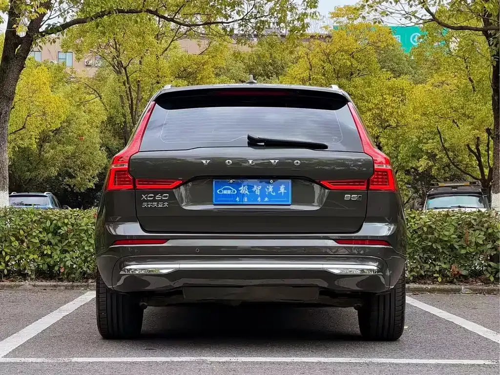 Volvo XC60 — фото 3