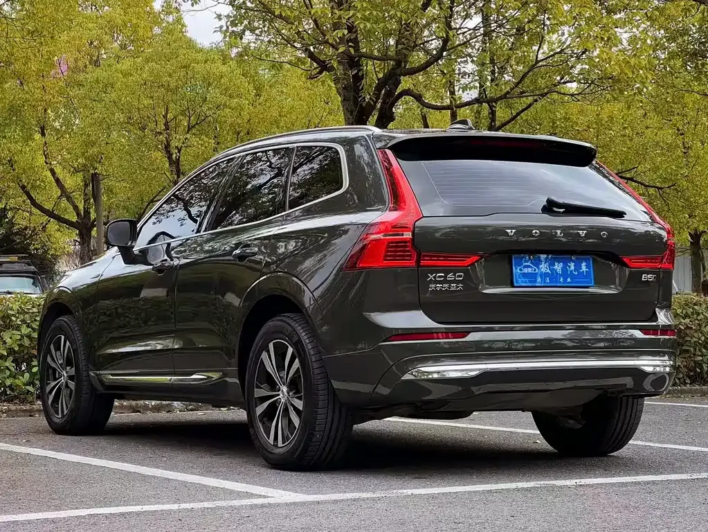 Volvo XC60 — фото 5