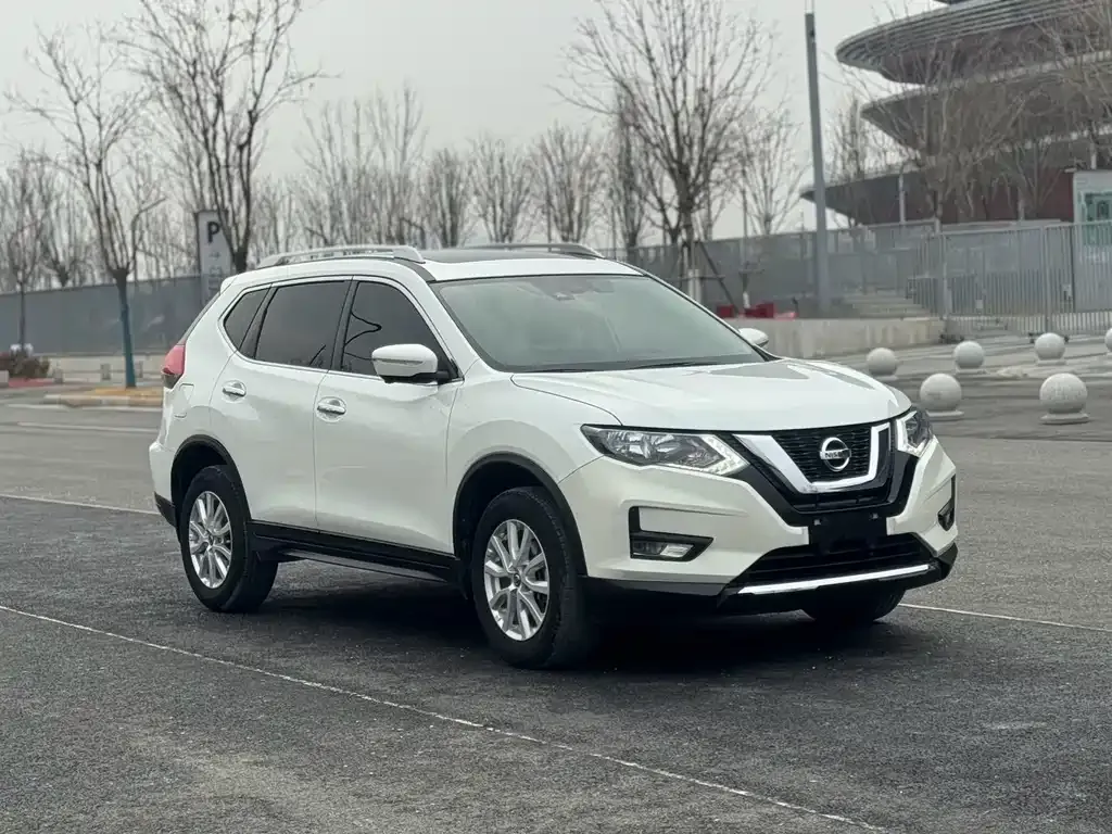 Nissan X-Trail — фото 8