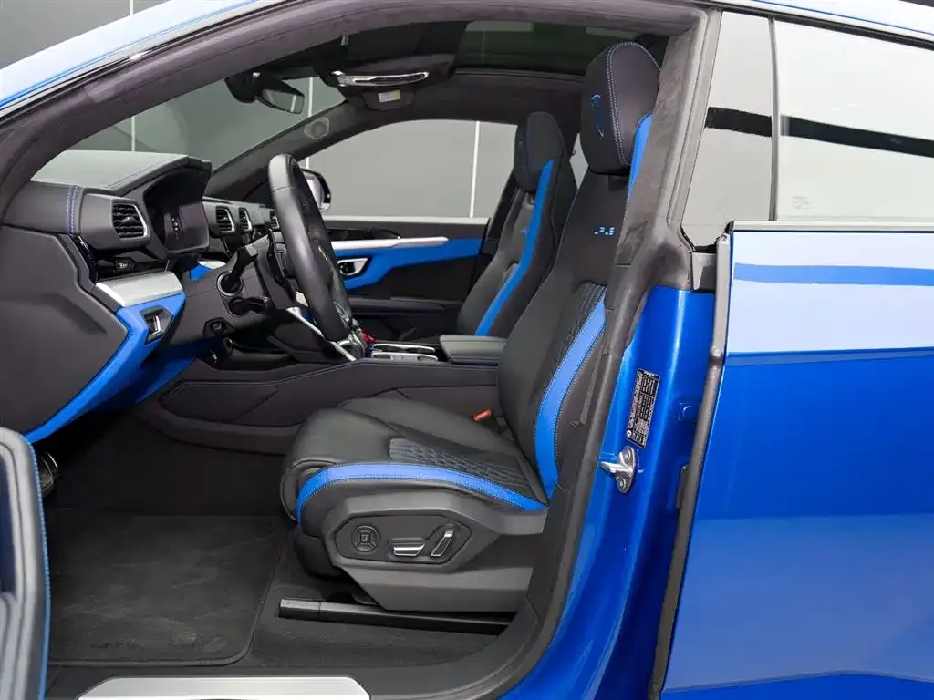 Lamborghini Urus — фото 10