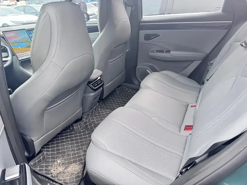 Geely Galaxy L7 — фото 3
