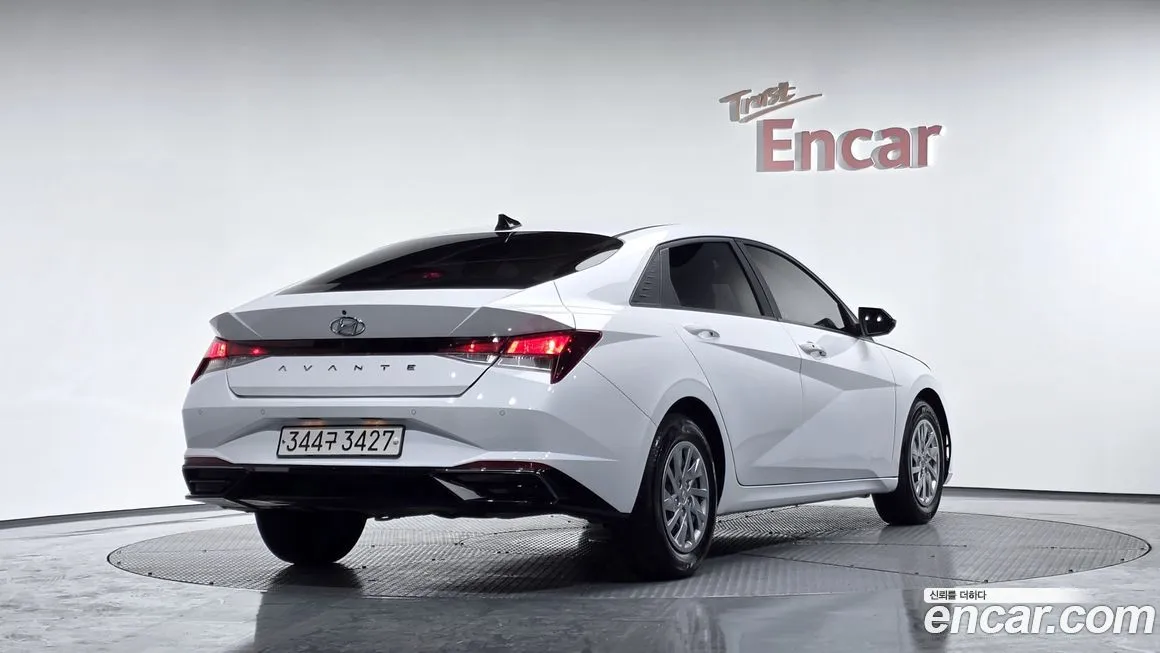 Hyundai AVANTE — фото 4