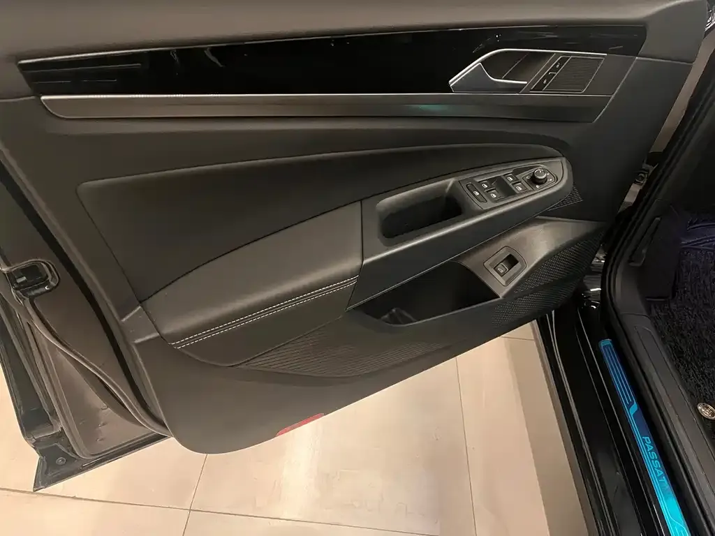Volkswagen Passat — фото 4