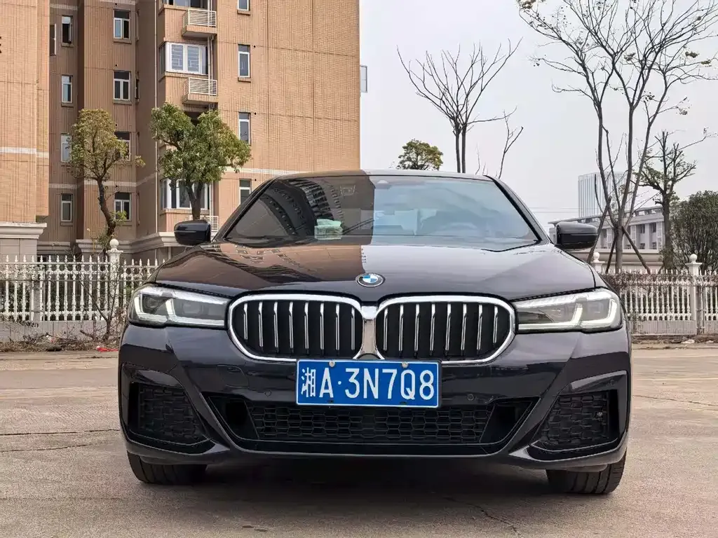 BMW 5 Series — фото 10