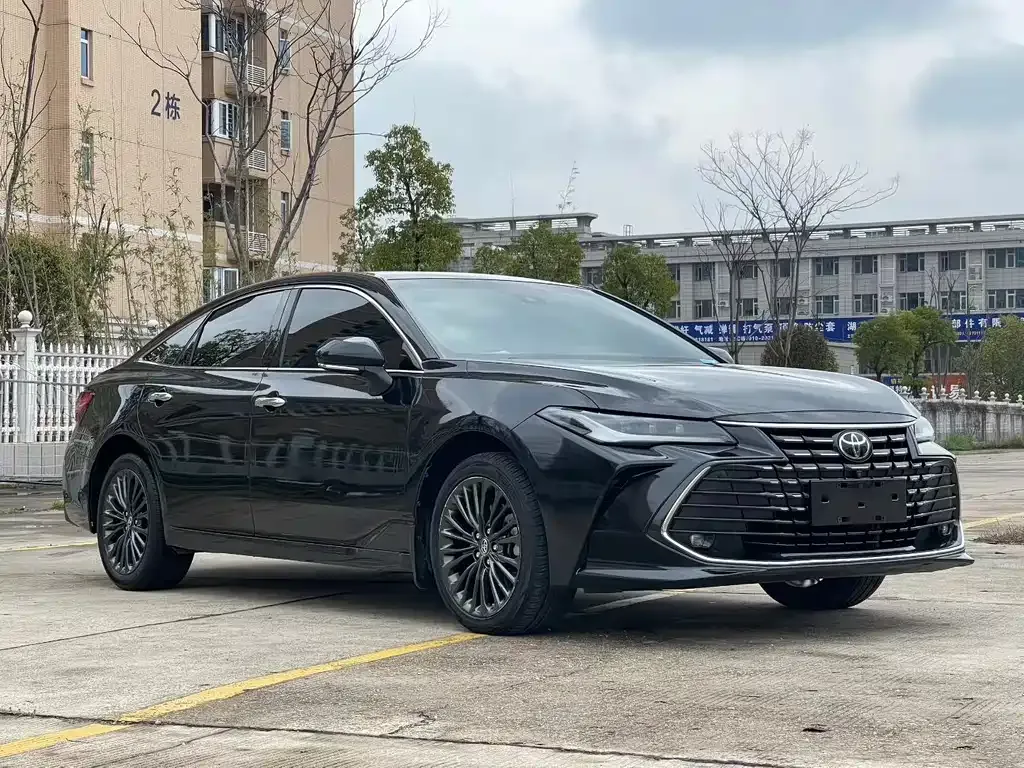 Toyota Avalon — фото 4