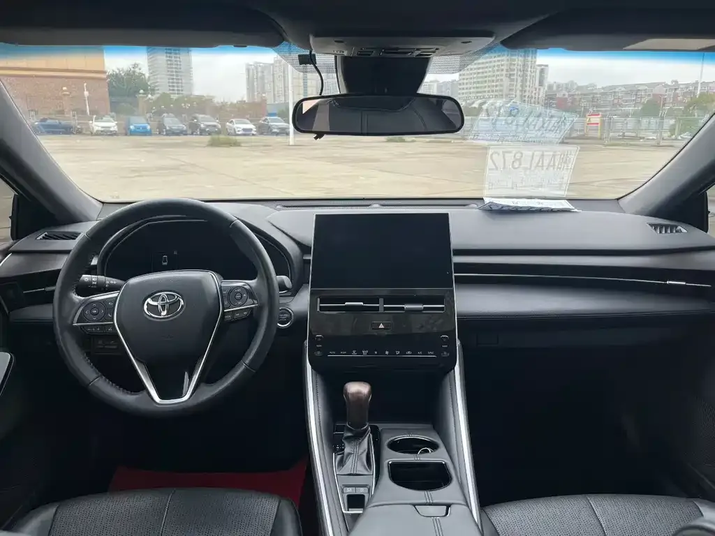 Toyota Avalon — фото 2