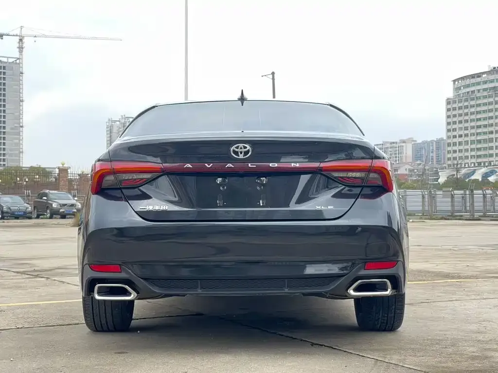 Toyota Avalon — фото 9