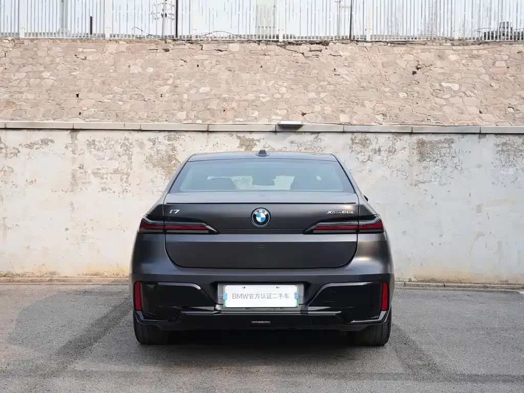 BMW i7 — фото 10