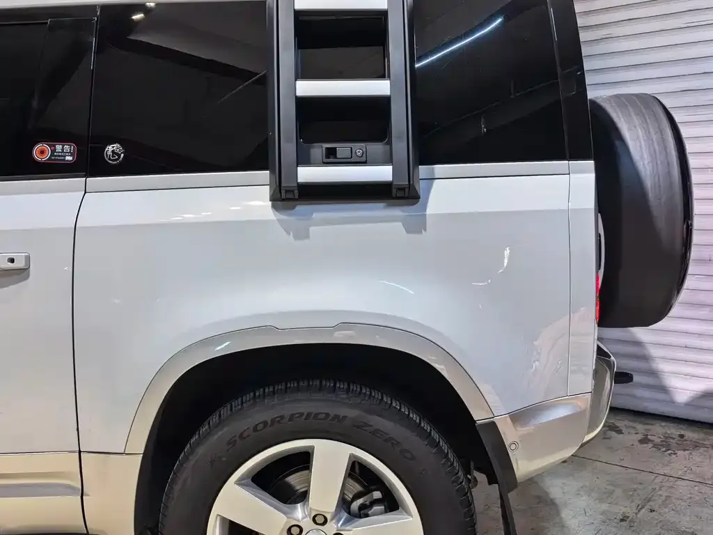 Land Rover Defender — фото 9