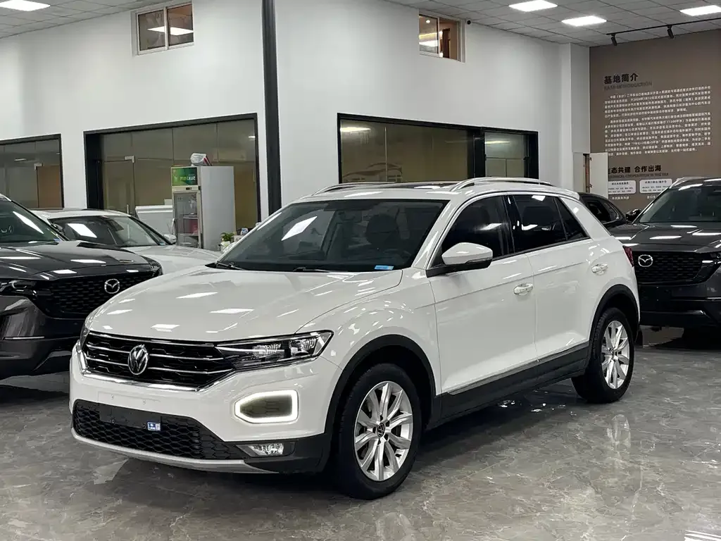 Volkswagen T-Roc — фото 1