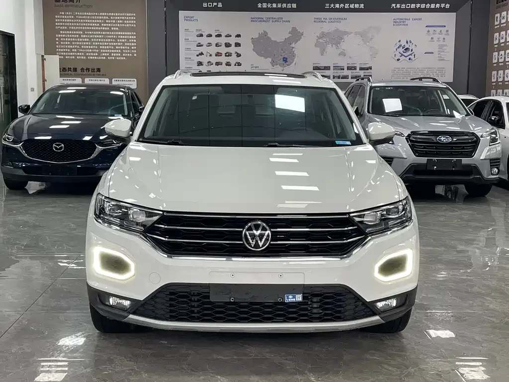 Volkswagen T-Roc — фото 9