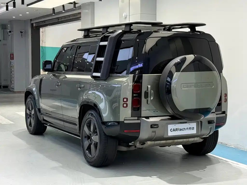 Land Rover Defender — фото 2