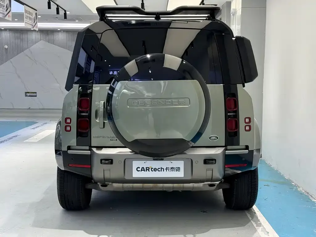 Land Rover Defender — фото 10