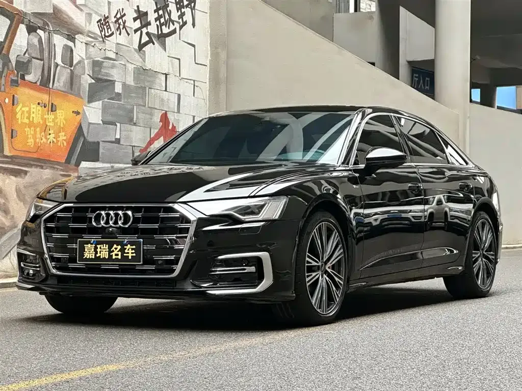 Audi A6L — фото 1