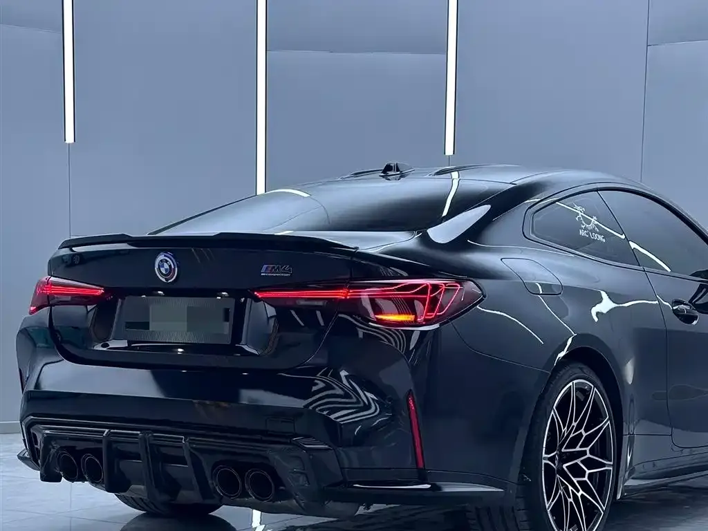 BMW M4 — фото 4