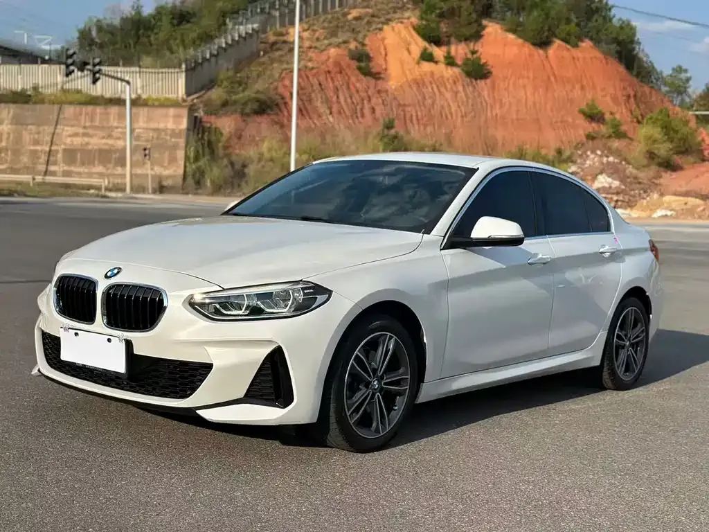 BMW 1 Series — фото 1