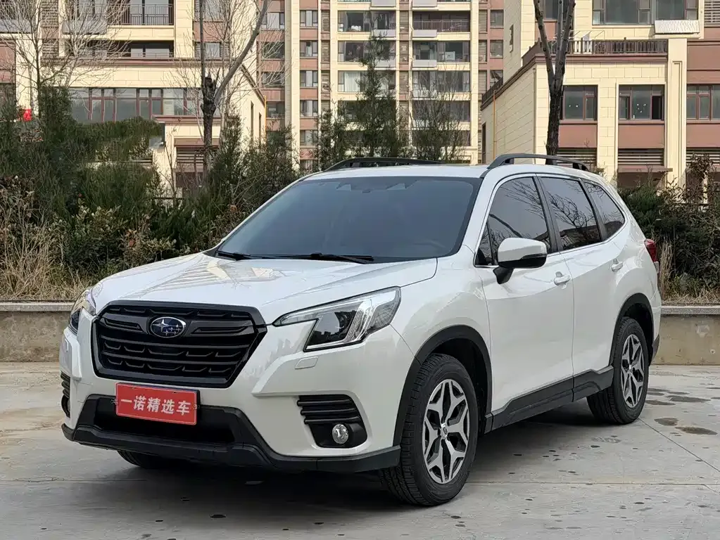 Subaru Forester — фото 1