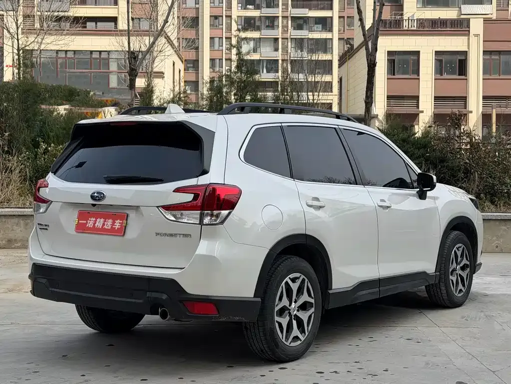 Subaru Forester — фото 3