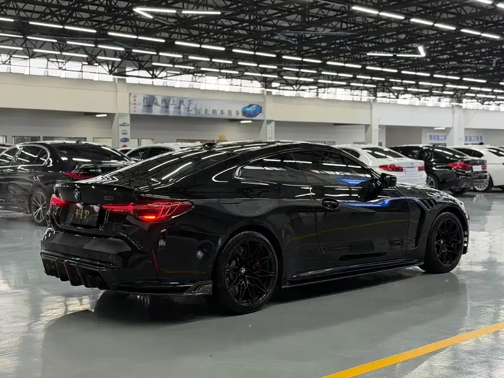 BMW M4 — фото 9