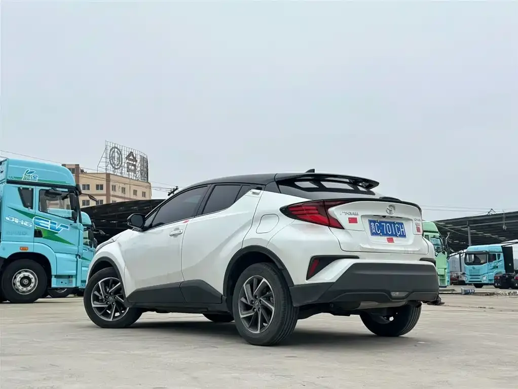 Toyota C-HR — фото 4