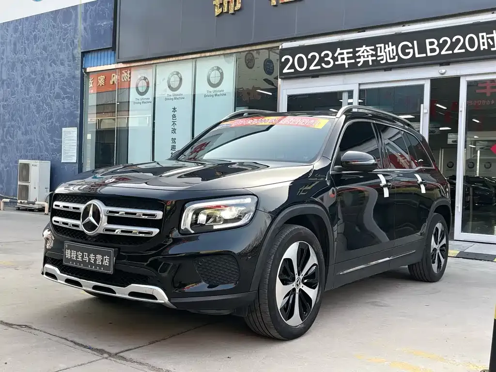 Mercedes-Benz GLB — фото 9