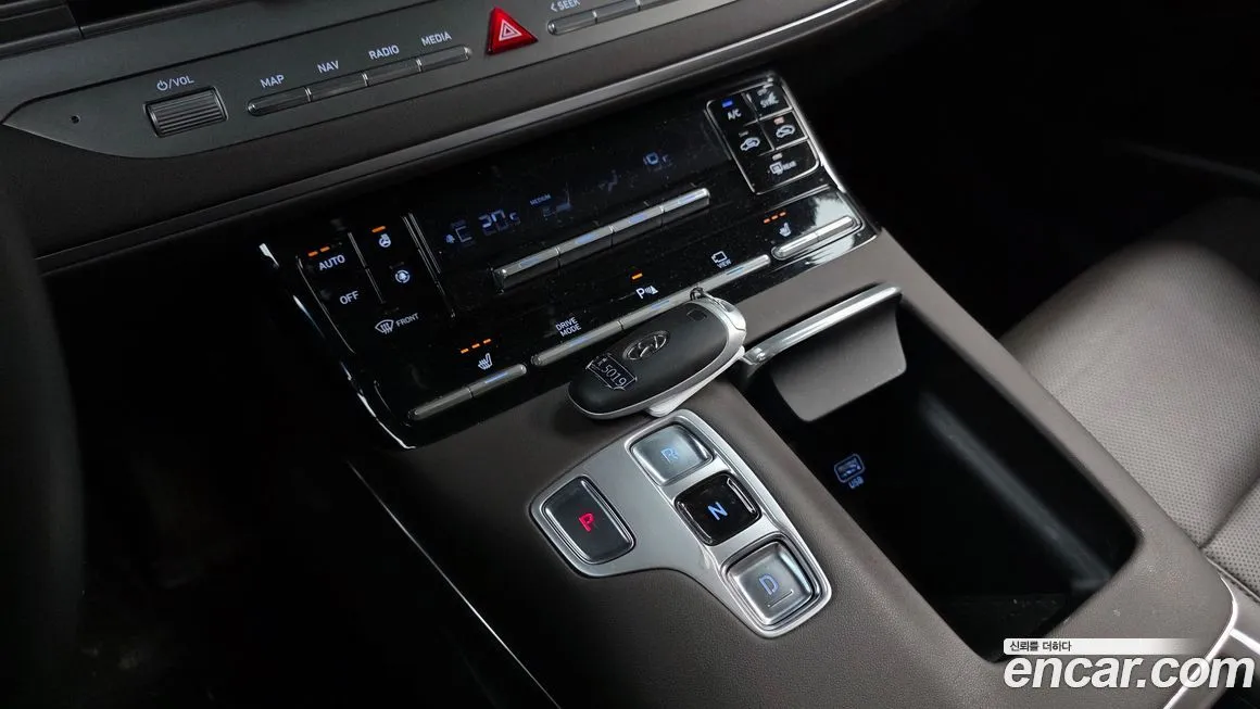 Hyundai Grandeur — фото 10