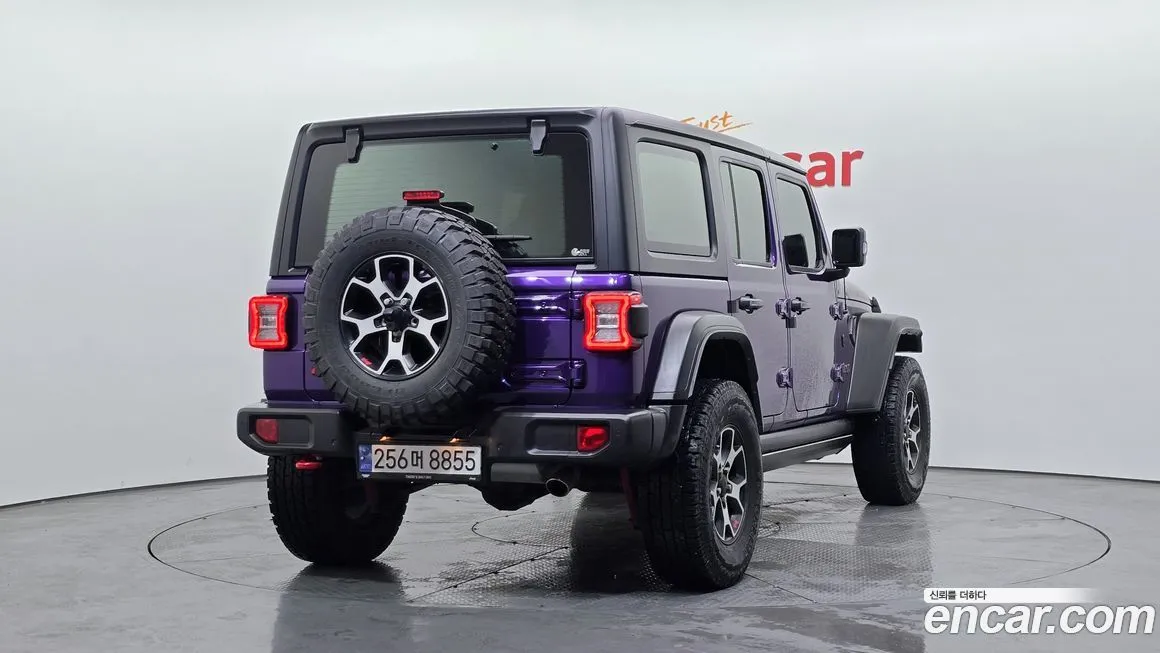 Jeep Wrangler — фото 7
