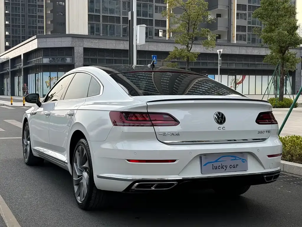 Volkswagen CC — фото 9