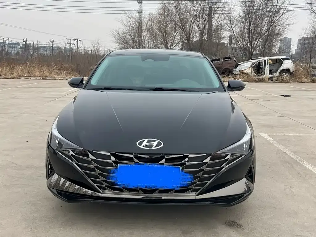 Hyundai Elantra — фото 8