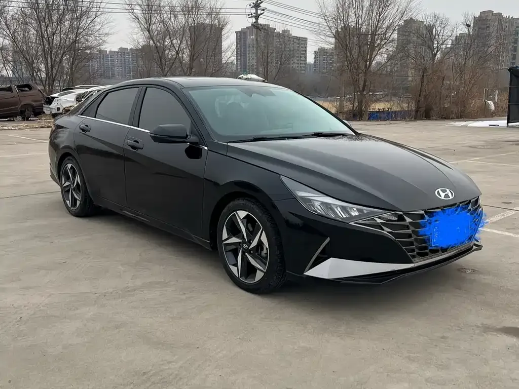 Hyundai Elantra — фото 4
