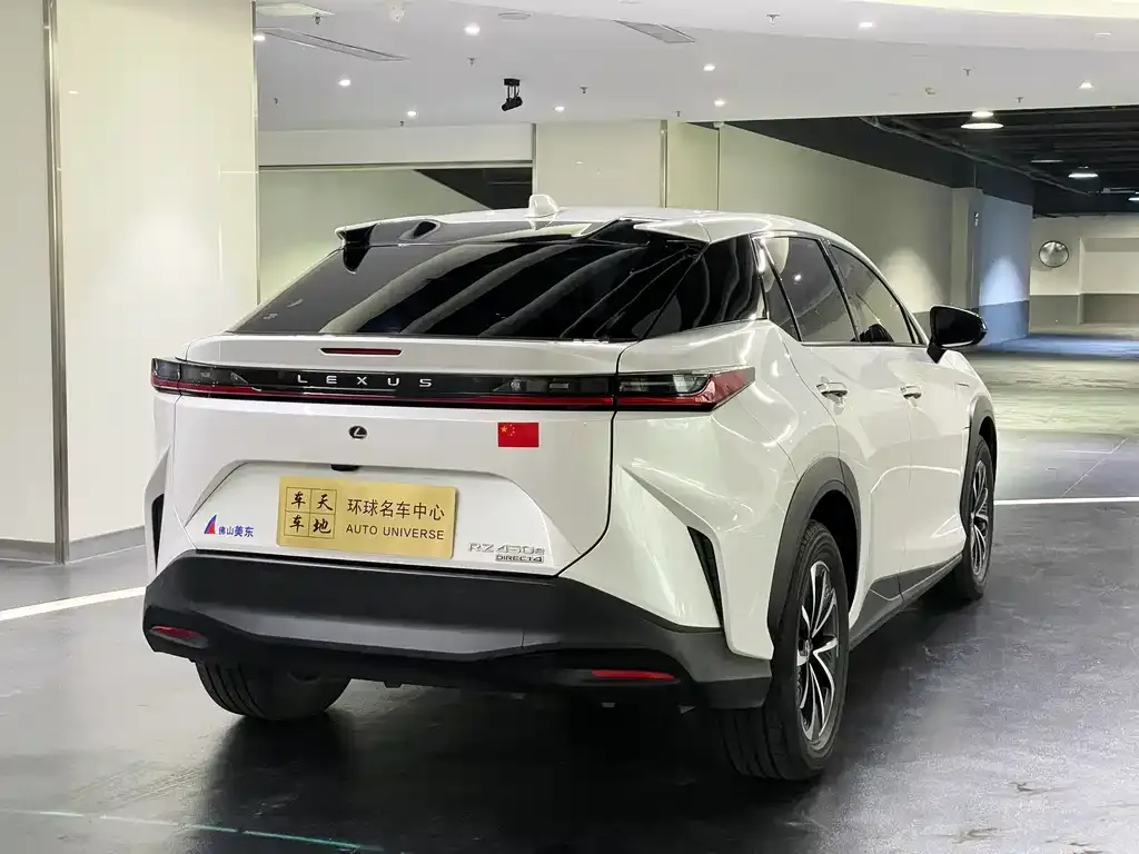 Lexus RZ — фото 4