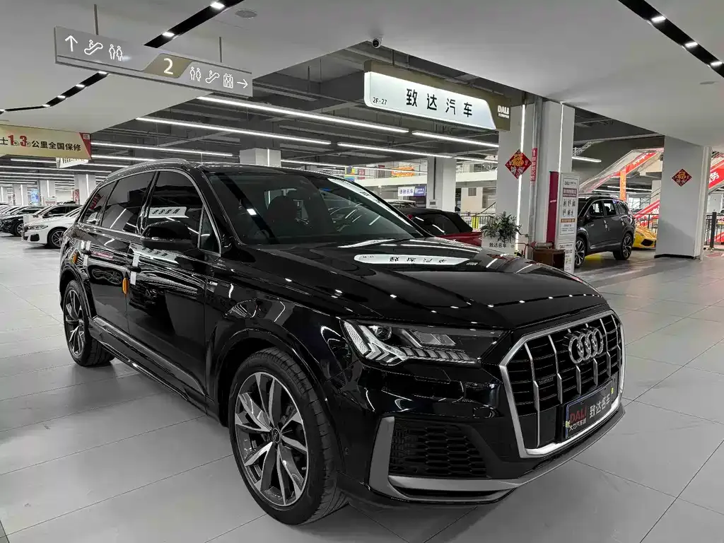 Audi Q7 — фото 7