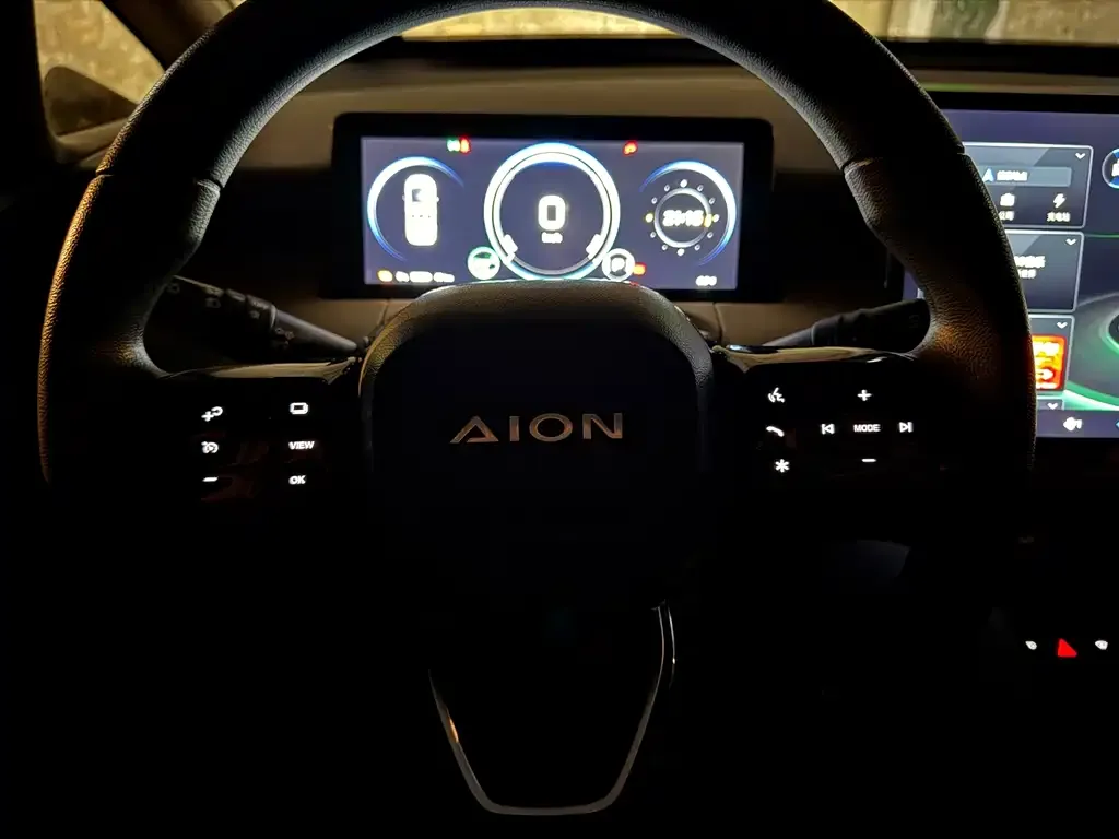 Aion Y — фото 8