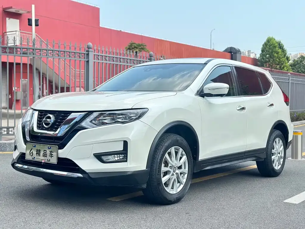 Nissan X-Trail — фото 10