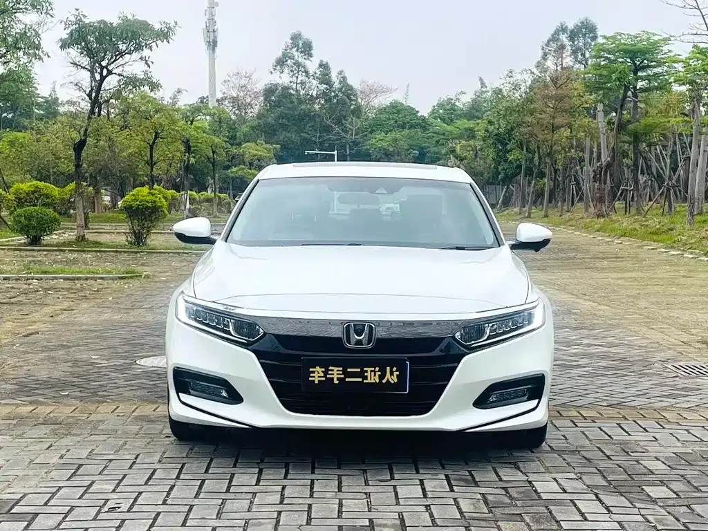 Honda Accord — фото 4