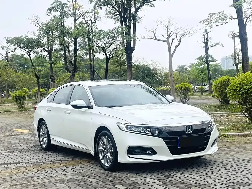 Honda Accord — фото 5